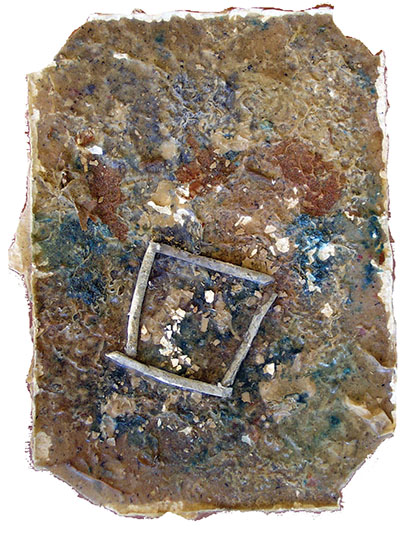 He chews his leftovers, shelter for the void / Il mâche ses restes, gîte pour néant